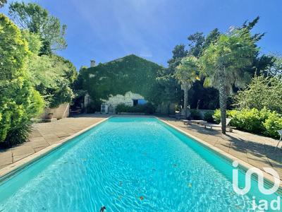 Maison - 400 m² - 10 pièces