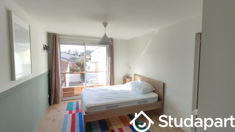 Chambre - 11 m² - 1 pièce