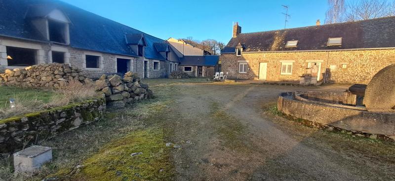 Corps de ferme - 300 m² - 6 pièces