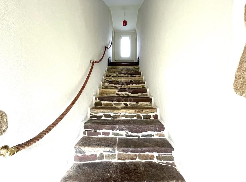 Haras - 250 m² - 11 pièces