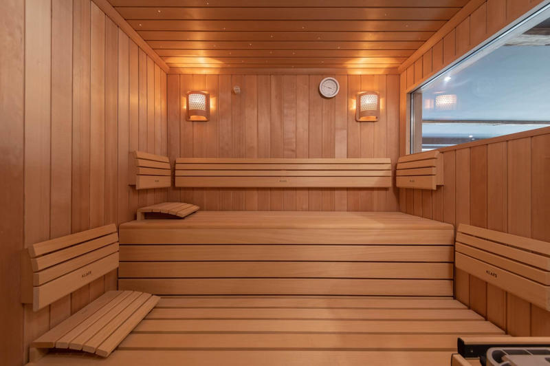 Châlet - 607 m² - 16 pièces