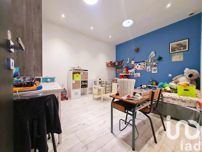 Maison - 187 m² - 8 pièces