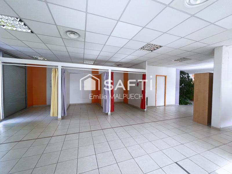 Local commercial - 141 m² - 2 pièces