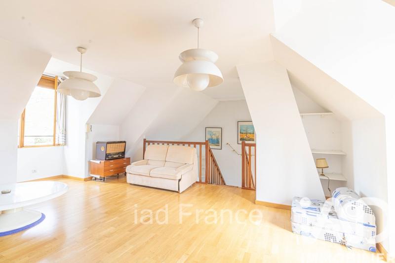 Maison - 192 m² - 8 pièces