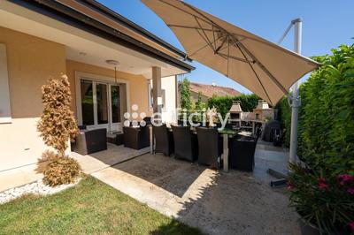 Maison - 175 m² - 6 pièces