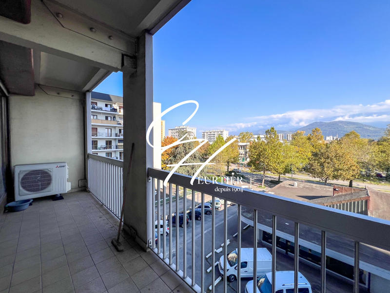 Appartement - 98 m² - 4 pièces