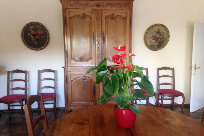 Maison - 230 m² - 9 pièces