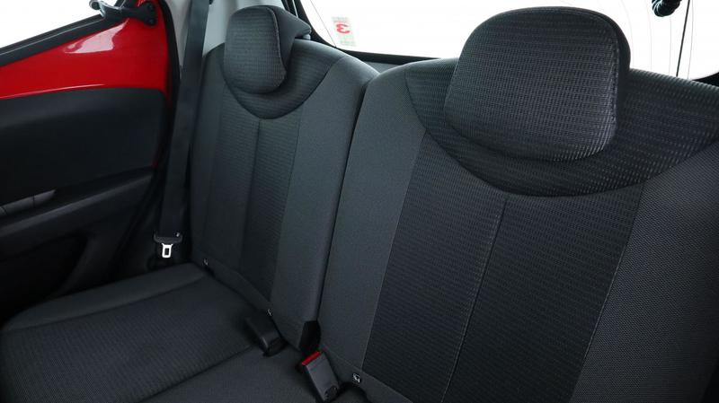 Toyota Aygo 1.0 Vvt-i X-Play 5p 72 ch