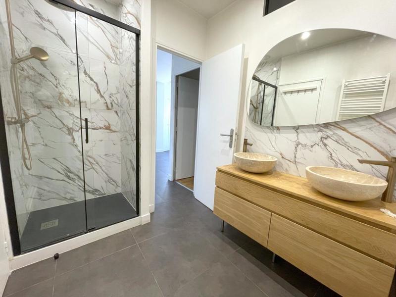 Appartement - 85 m² - 5 pièces