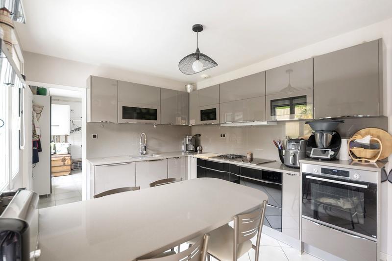 Maison - 127 m² - 6 pièces