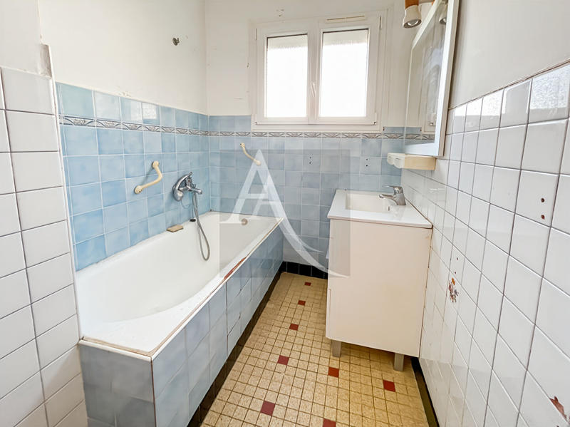 Maison - 83 m² - 5 pièces