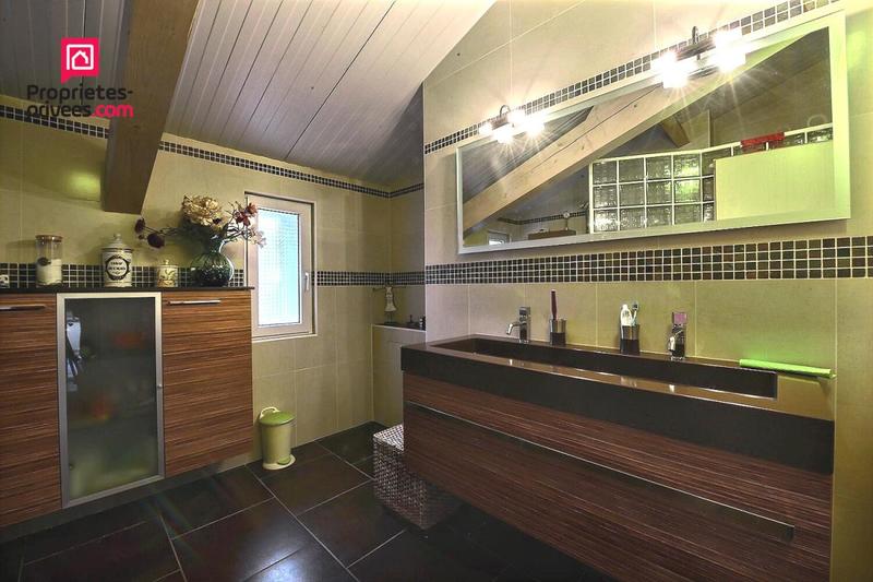 Maison - 171 m² - 7 pièces