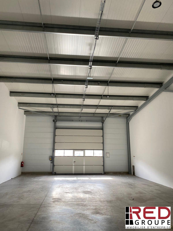 Entrepôt - 382 m²
