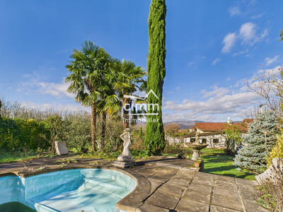 Maison - 174 m² - 6 pièces