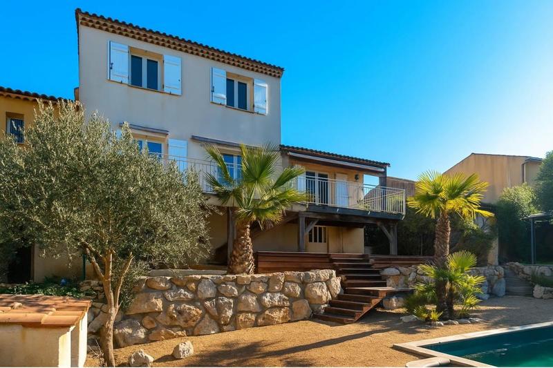 Villa - 110 m² - 5 pièces