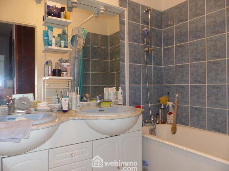 Appartement - 99 m² - 5 pièces