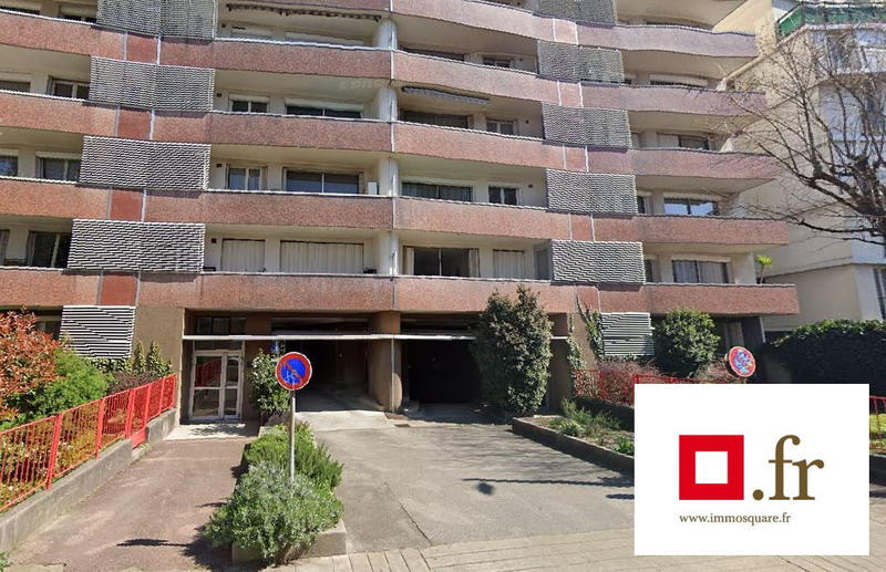 Parking / Garage - 18 m²