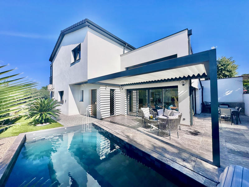 Villa - 165 m² - 6 pièces