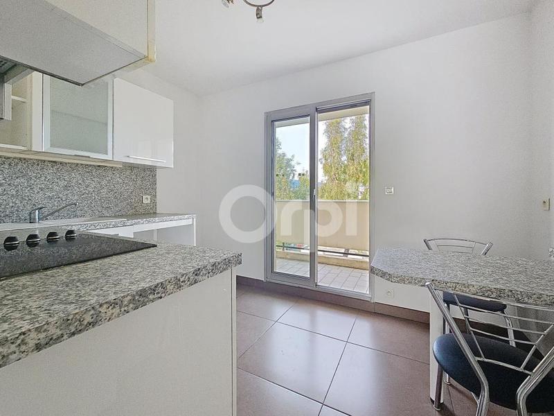 Appartement - 79 m² - 3 pièces