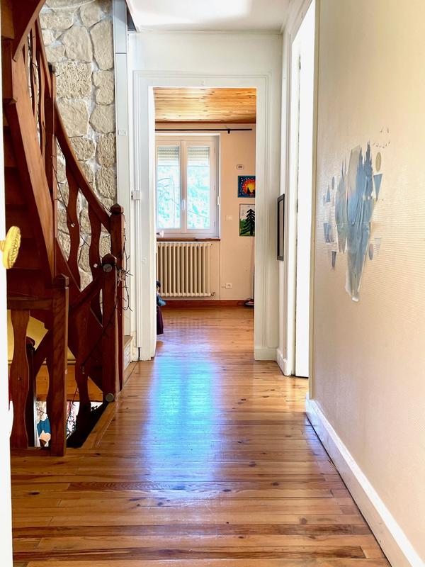 Appartement - 146 m² - 6 pièces