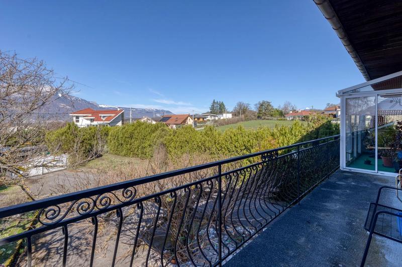 Maison - 217 m² - 10 pièces