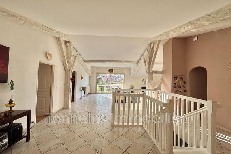 Maison - 240 m² - 8 pièces