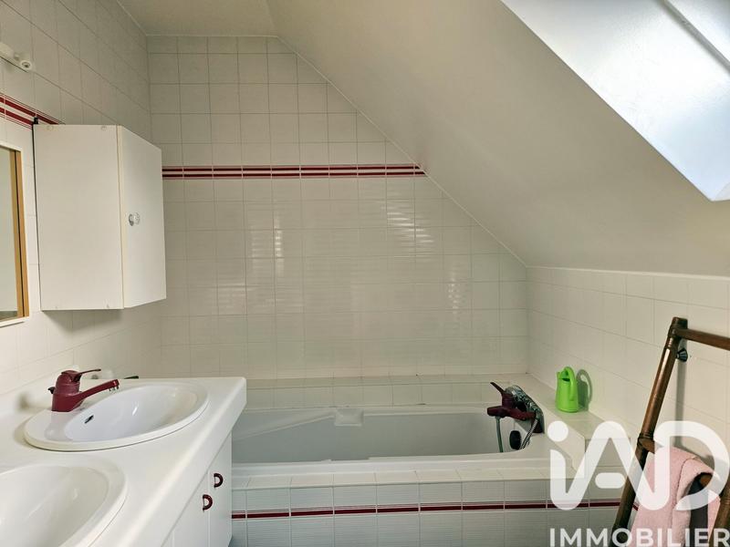 Maison - 140 m² - 7 pièces