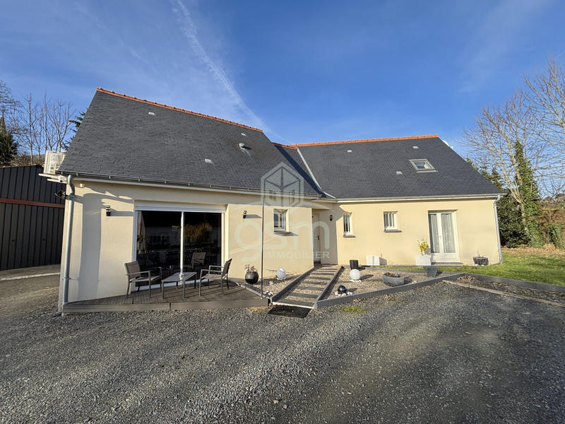 Maison traditionnelle - 164 m² - 6 pièces