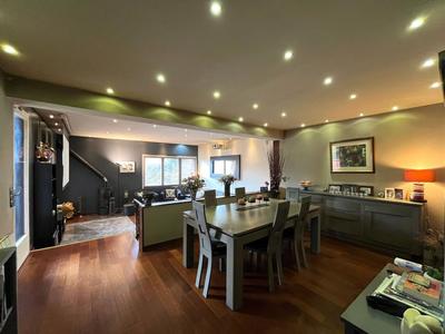 Appartement - 146 m² - 5 pièces