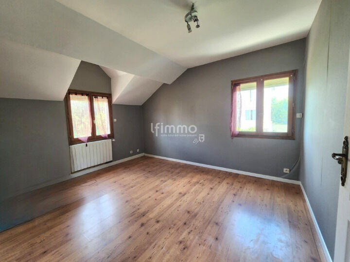 Maison - 127 m² - 6 pièces
