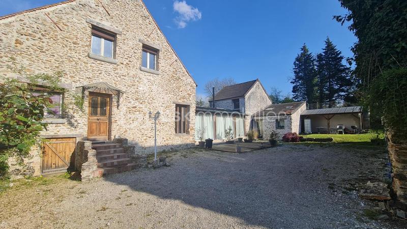 Maison en pierre - 180 m² - 7 pièces
