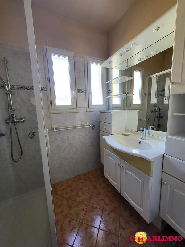 Maison traditionnelle - 99 m² - 5 pièces