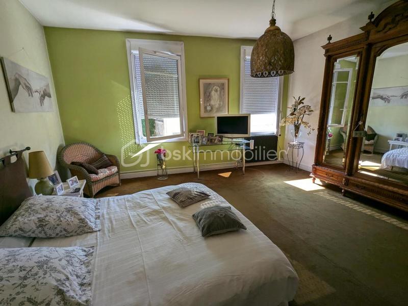 Maison en pierre - 180 m² - 6 pièces