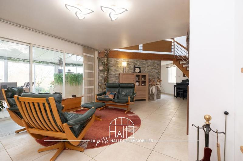 Villa - 250 m² - 13 pièces