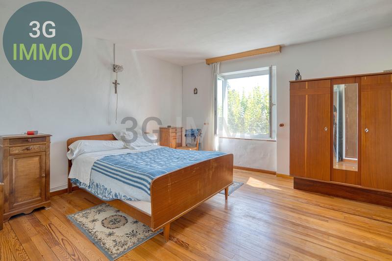 Maison - 200 m² - 6 pièces