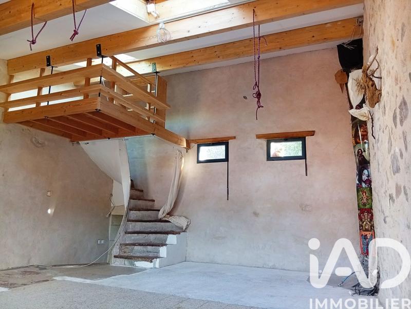 Maison - 185 m² - 8 pièces