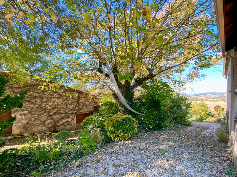 Maison - 147 m² - 8 pièces