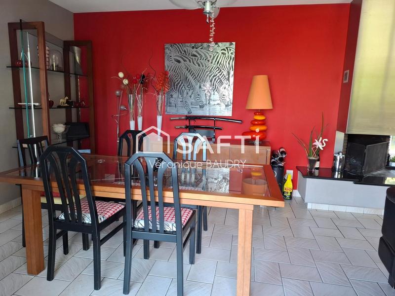 Maison - 200 m² - 6 pièces