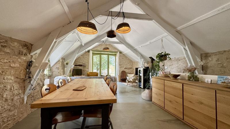 Corps de ferme - 250 m² - 11 pièces