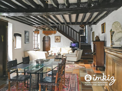 Maison - 330 m² - 9 pièces