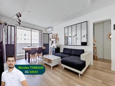 Appartement - 90 m² - 5 pièces