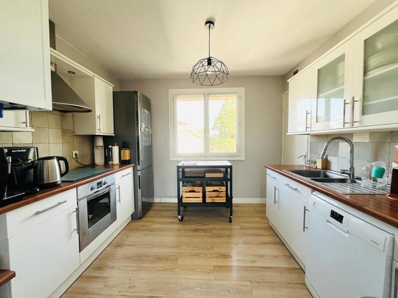 Appartement - 75 m² - 4 pièces