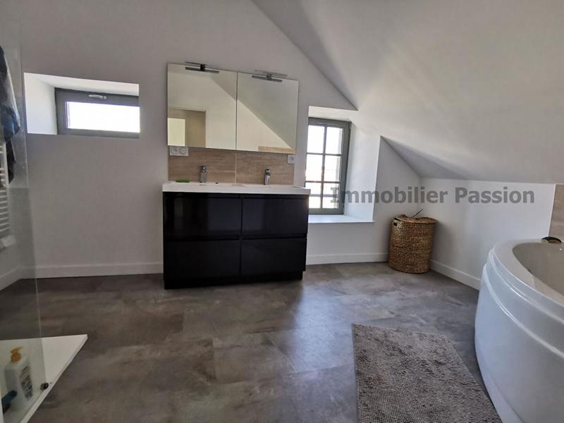 Maison ancienne - 143 m² - 8 pièces