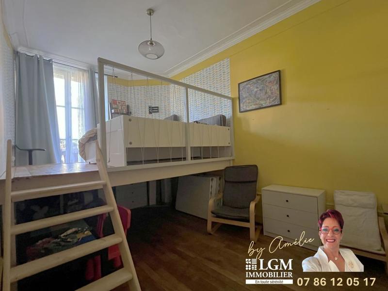 Maison - 230 m² - 6 pièces