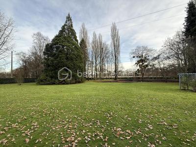 Propriété - 260 m² - 8 pièces