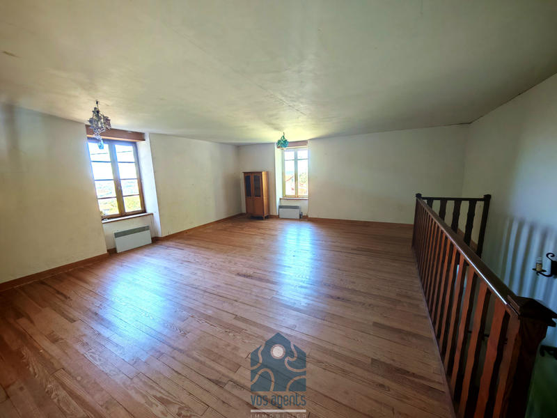 Maison - 213 m² - 8 pièces