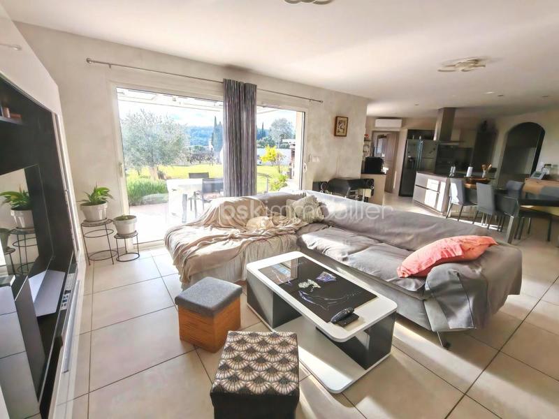 Maison traditionnelle - 126 m² - 5 pièces