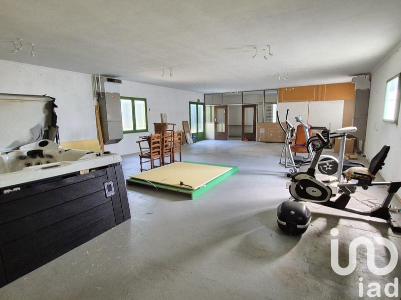 Maison - 331 m² - 5 pièces