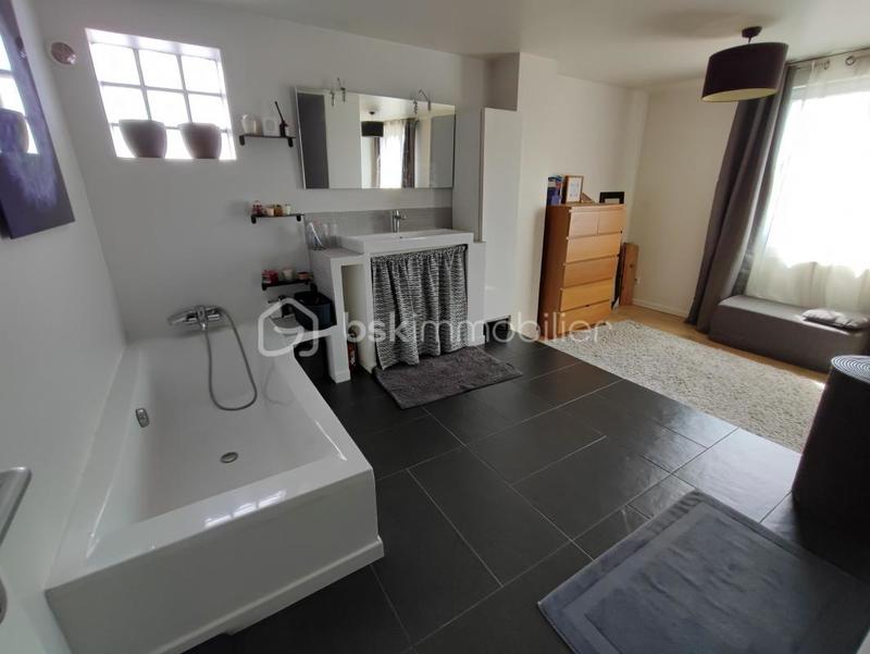 Demeure - 268 m² - 8 pièces