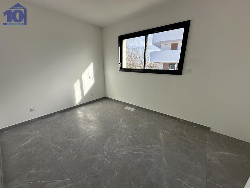 Maison - 98 m² - 4 pièces